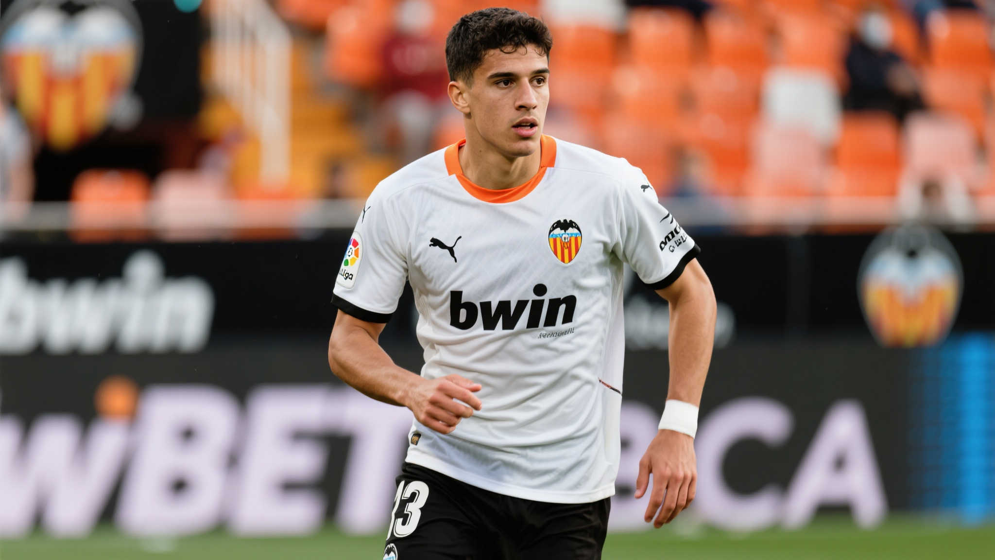 西媒：莫斯克拉与瓦伦西亚续约失败，莱比锡成最热门下家